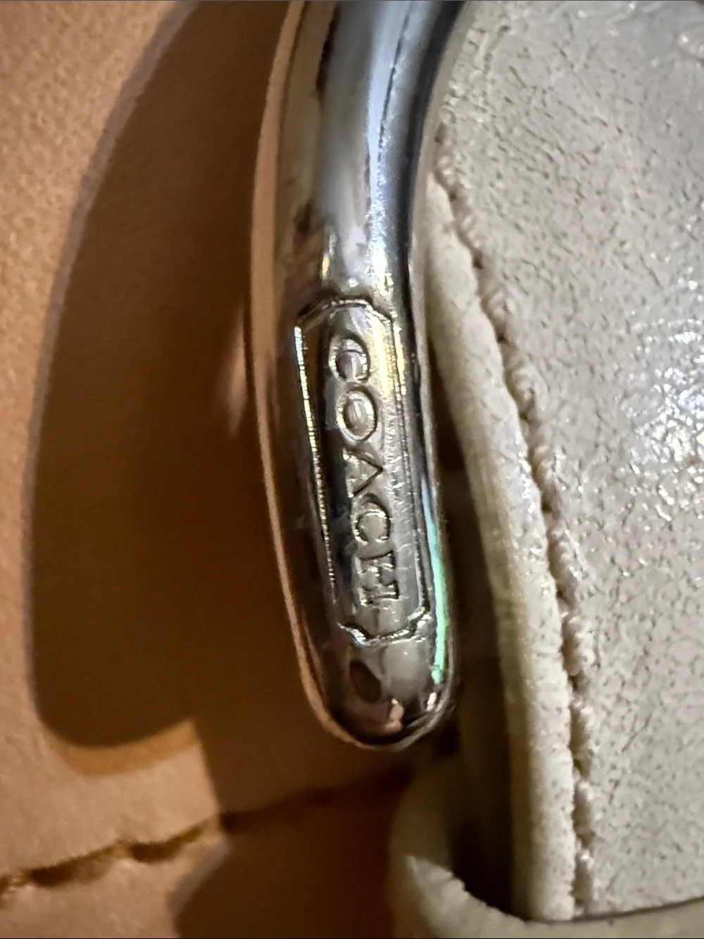 Coach Hampton Soho Leather Buckle Clutch Wristlet Wallet EUC
